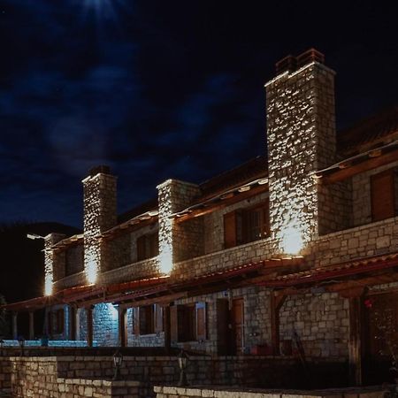 Apartamento Mezonetes Helmos Ano Lousoi Exterior foto