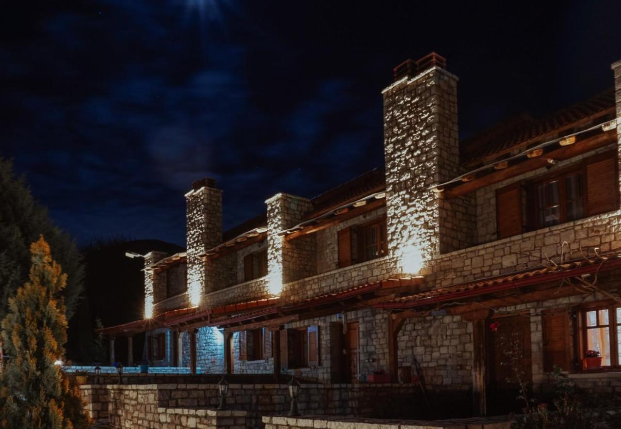 Apartamento Mezonetes Helmos Ano Lousoi Exterior foto