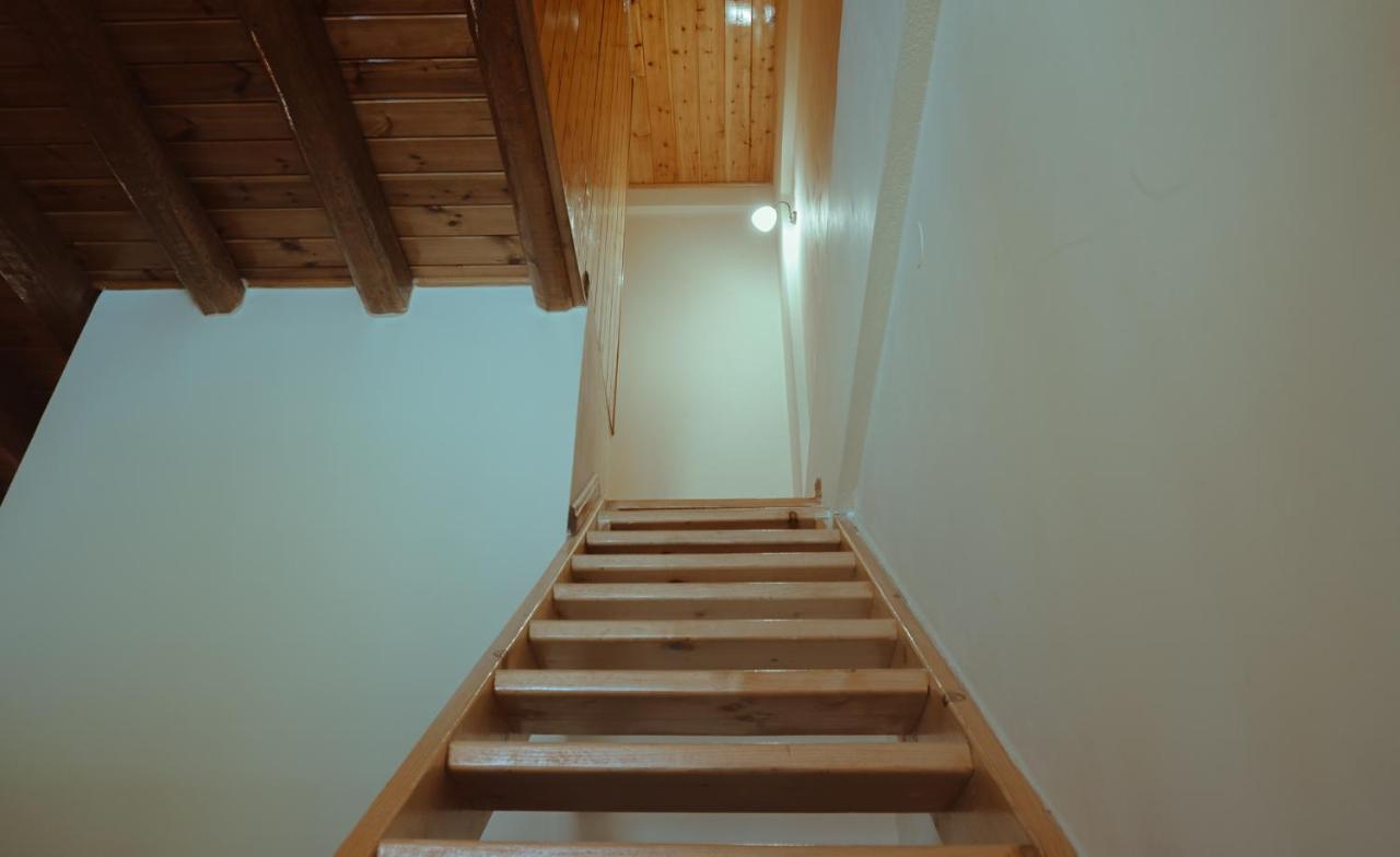 Apartamento Mezonetes Helmos Ano Lousoi Exterior foto