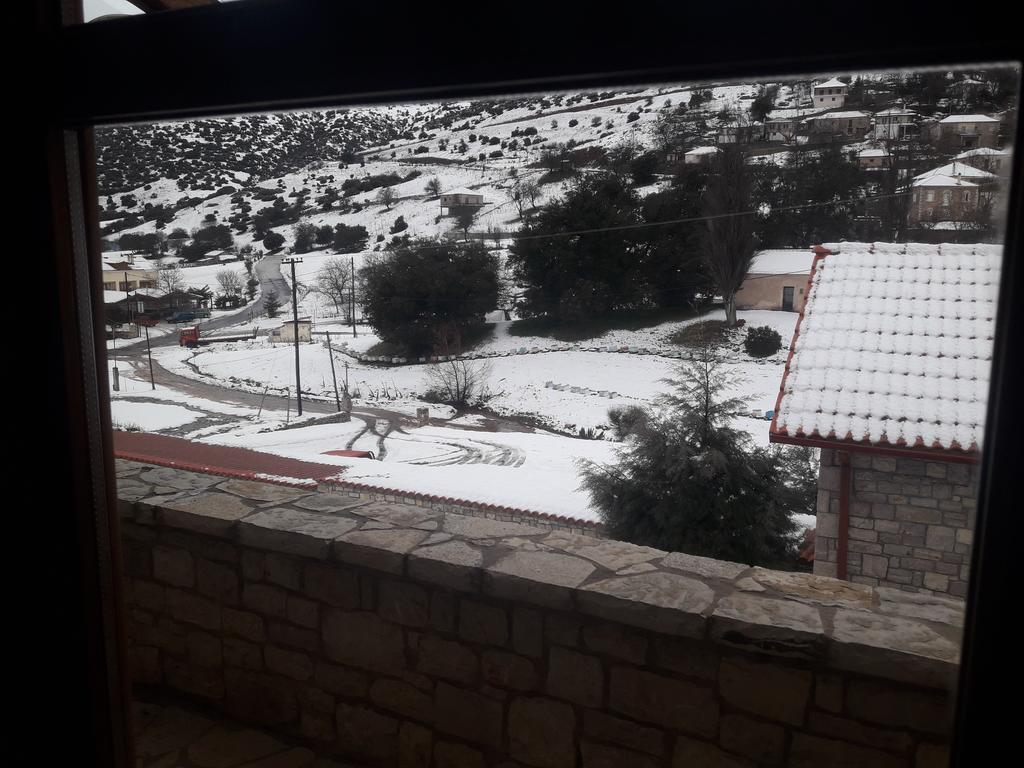 Apartamento Mezonetes Helmos Ano Lousoi Exterior foto